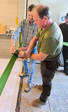 Slika 1 Pomemben mejnik sta s prerezom traku slavnostno obeležila predsednik LD Sandi Šenkinc in gospodar LD Robert Smrdel. Foto Tjaša Žgur